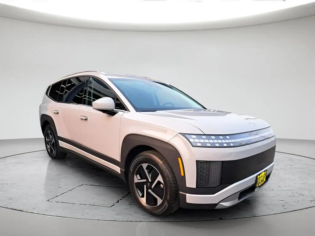 2026 Hyundai Ioniq 9 SE