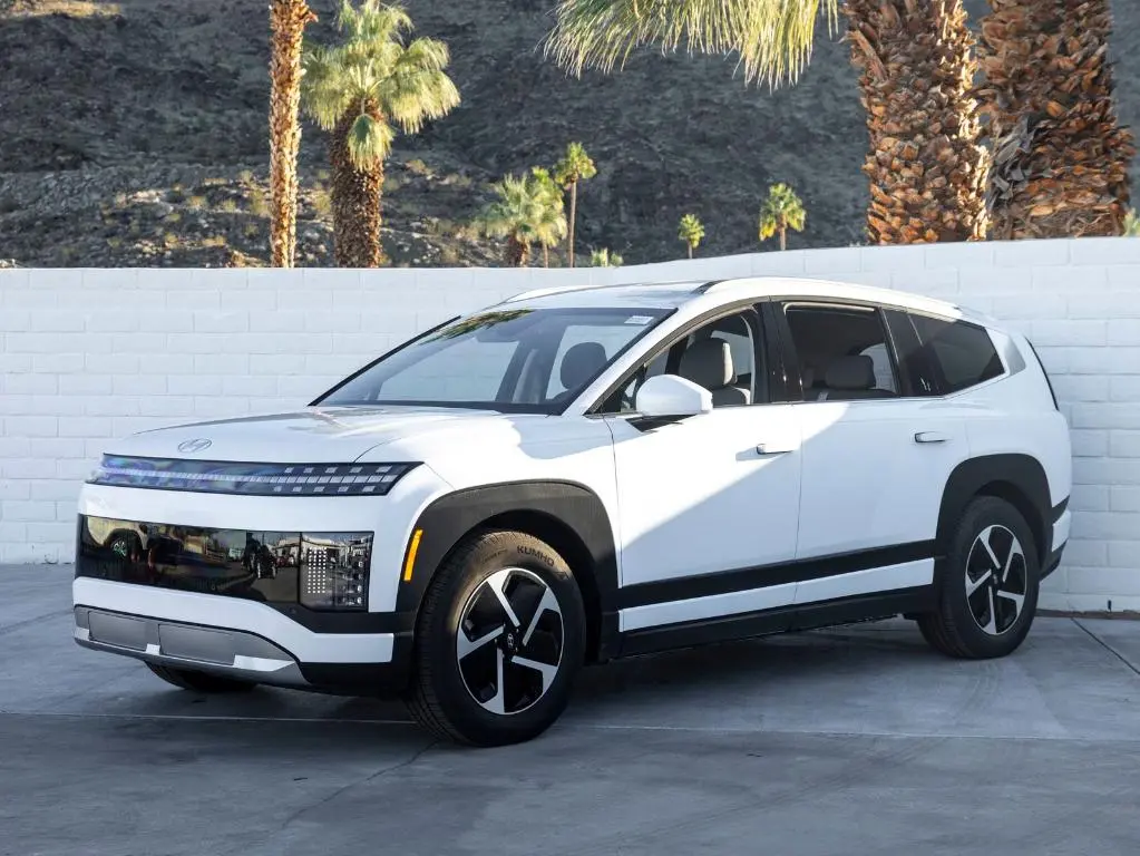 2026 Hyundai Ioniq 9 SE