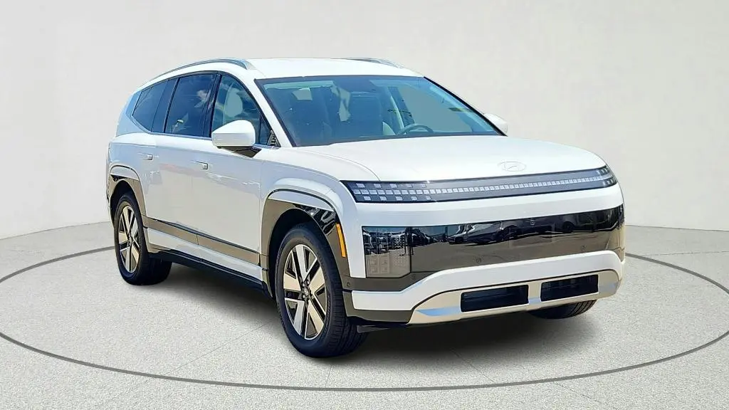 2026 Hyundai Ioniq 9 SEL