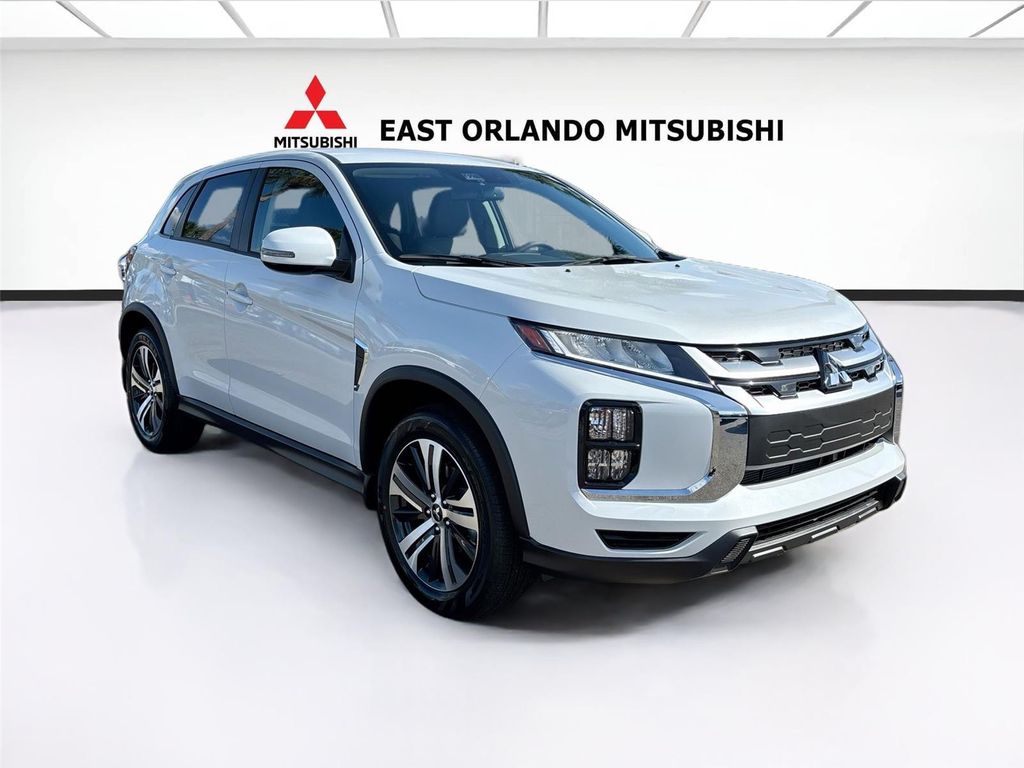 2026 Mitsubishi Outlander Sport SE