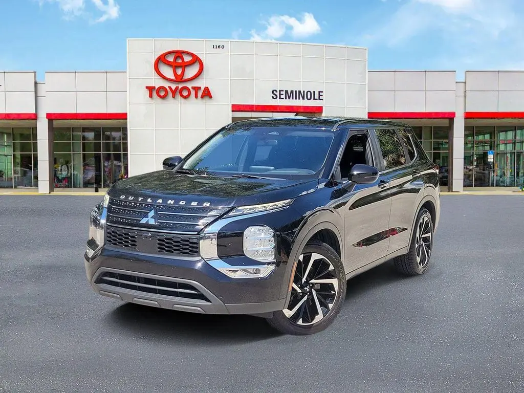 2022 Mitsubishi Outlander ES