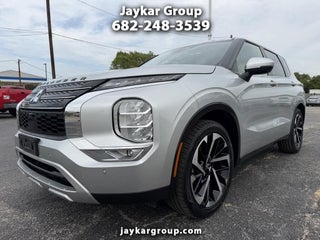 2023 Mitsubishi Outlander SE