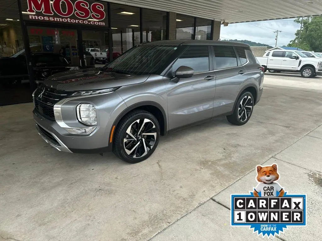 2023 Mitsubishi Outlander SE