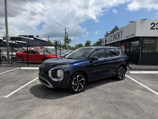 2022 Mitsubishi Outlander SE