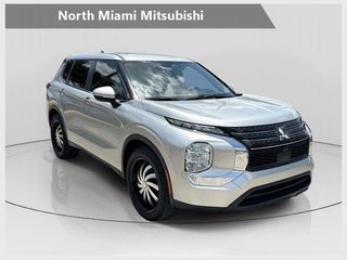 2024 Mitsubishi Outlander ES