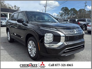 2026 Mitsubishi Outlander ES