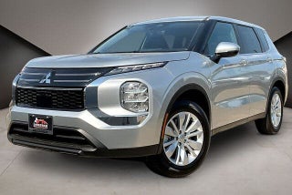 2026 Mitsubishi Outlander ES