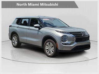 2026 Mitsubishi Outlander ES