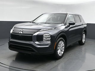 2026 Mitsubishi Outlander ES