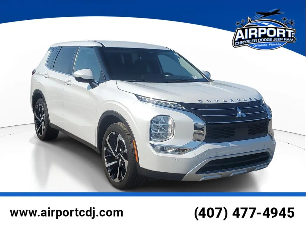 2024 Mitsubishi Outlander SE