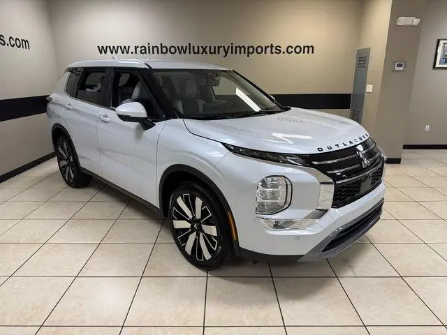 2026 Mitsubishi Outlander SE