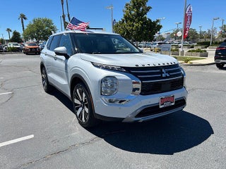 2026 Mitsubishi Outlander SE