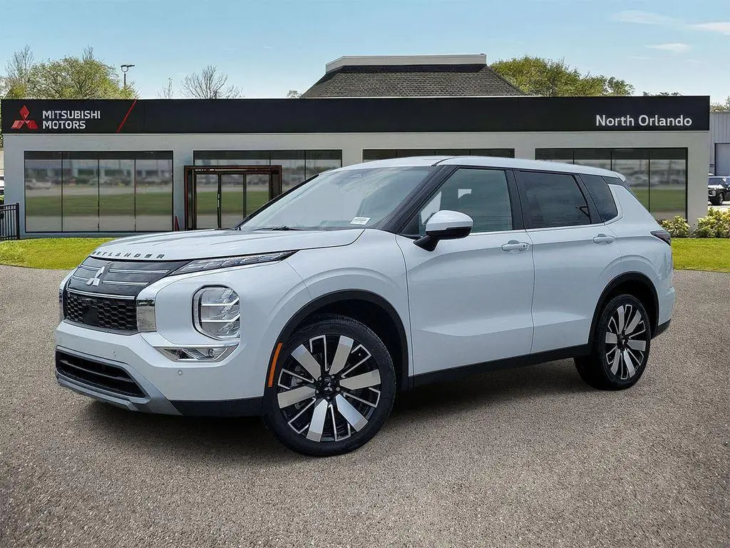 2026 Mitsubishi Outlander SE