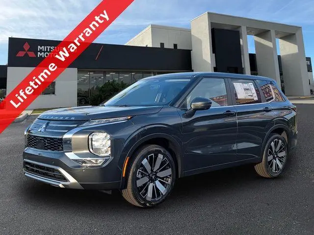 2026 Mitsubishi Outlander SE
