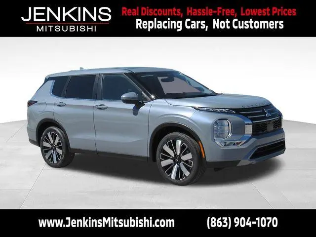 2026 Mitsubishi Outlander SE