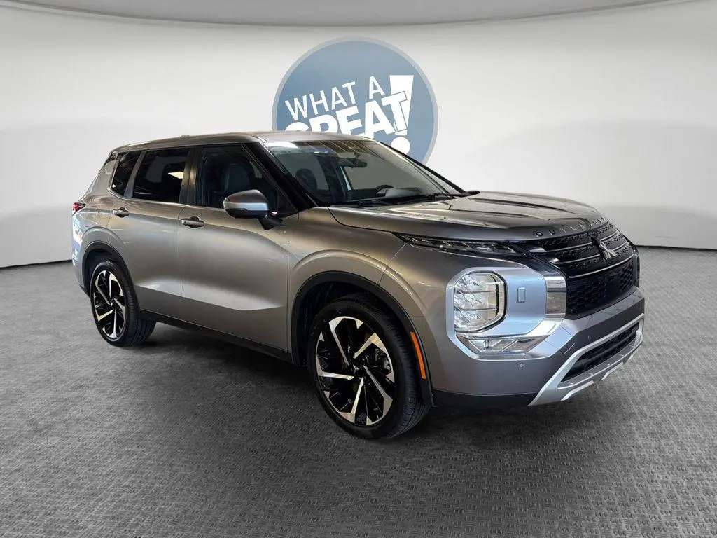 2022 Mitsubishi Outlander SE