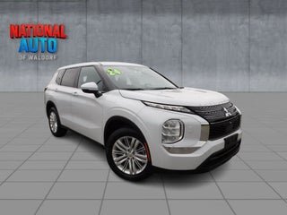 2024 Mitsubishi Outlander ES
