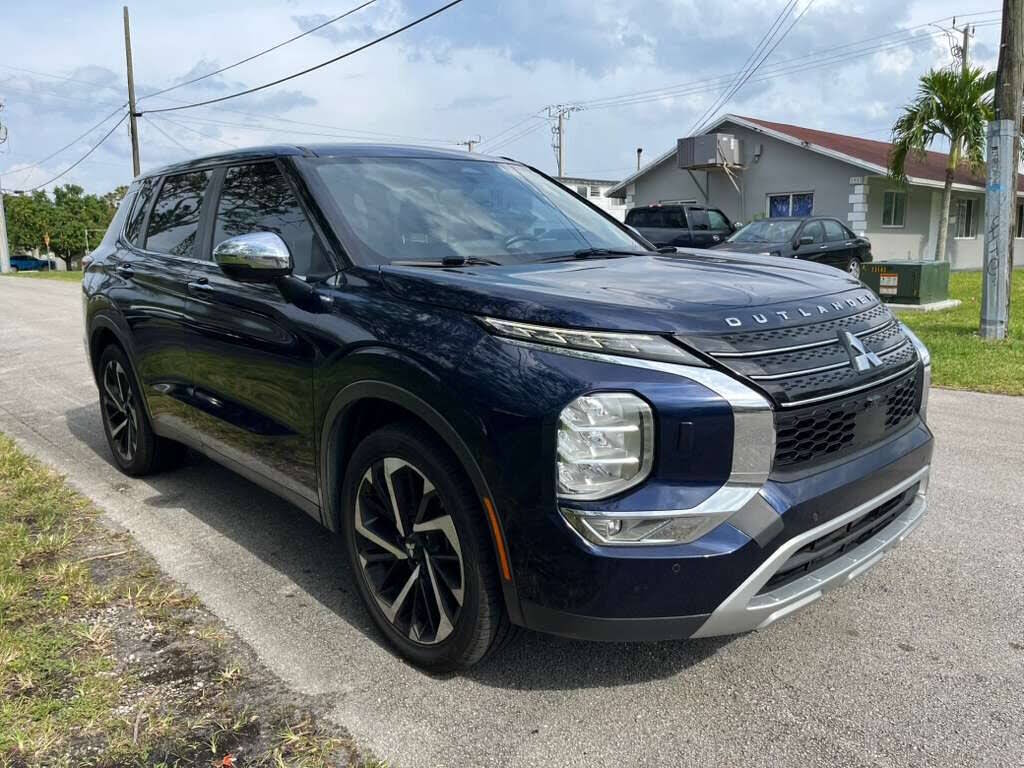2022 Mitsubishi Outlander SE