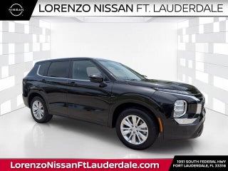 2025 Mitsubishi Outlander ES