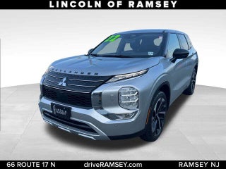 2022 Mitsubishi Outlander SE