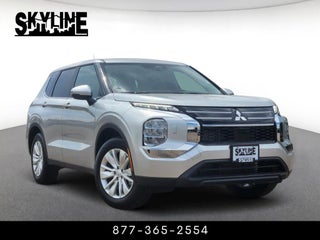 2026 Mitsubishi Outlander ES