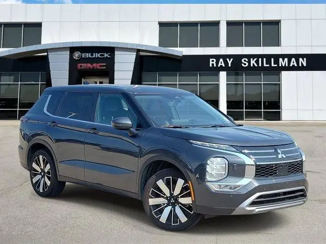 2025 Mitsubishi Outlander SE