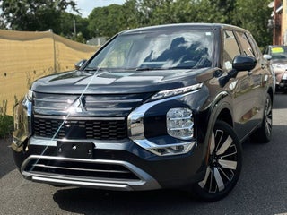 2025 Mitsubishi Outlander SE