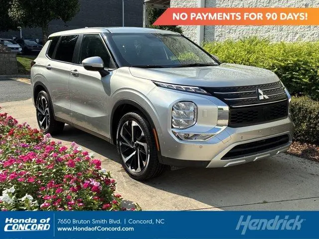 2024 Mitsubishi Outlander SE