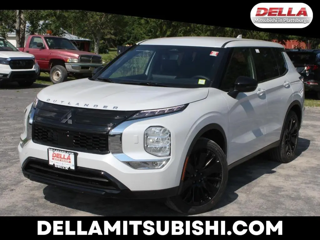 2026 Mitsubishi Outlander LE