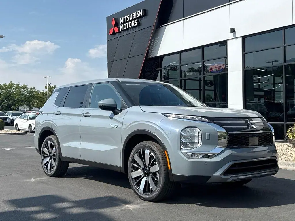 2026 Mitsubishi Outlander SE