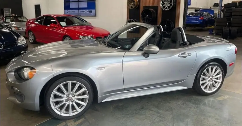 2017 Fiat 124 Spider Classica
