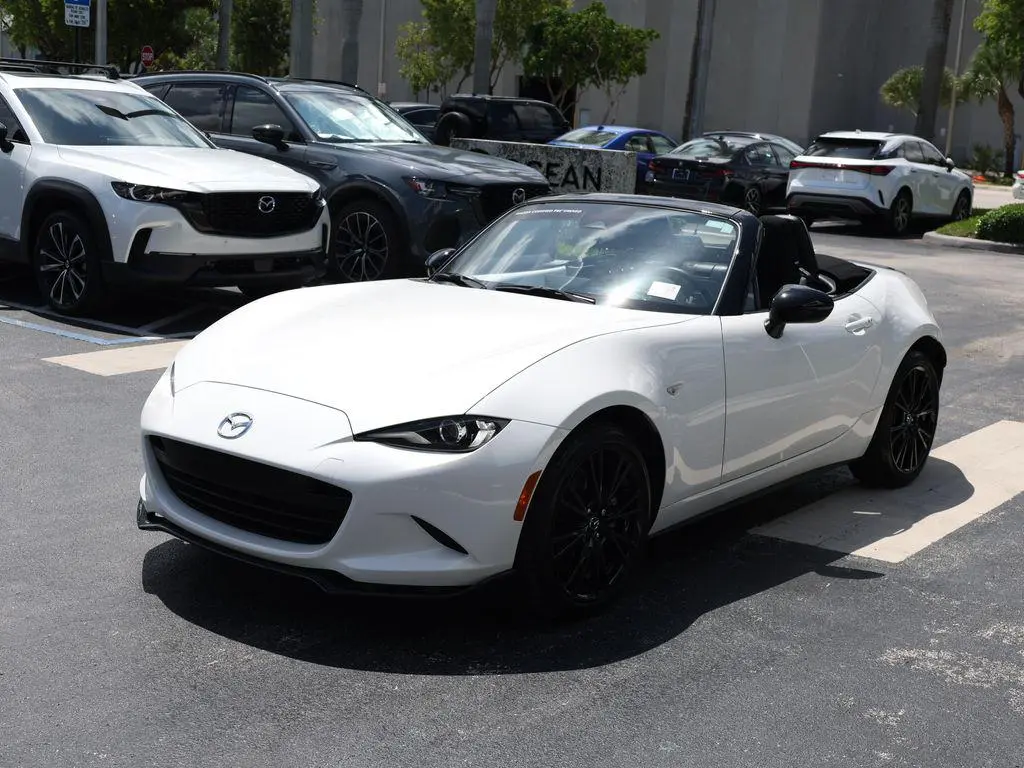 2024 Mazda MX-5 Miata Club