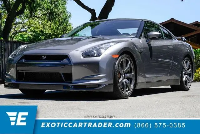 2011 Nissan GT-R Premium