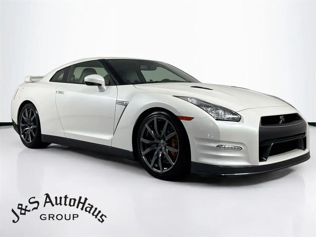 2013 Nissan GT-R Black Edition