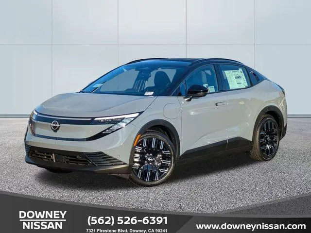 2026 Nissan LEAF Platinum+