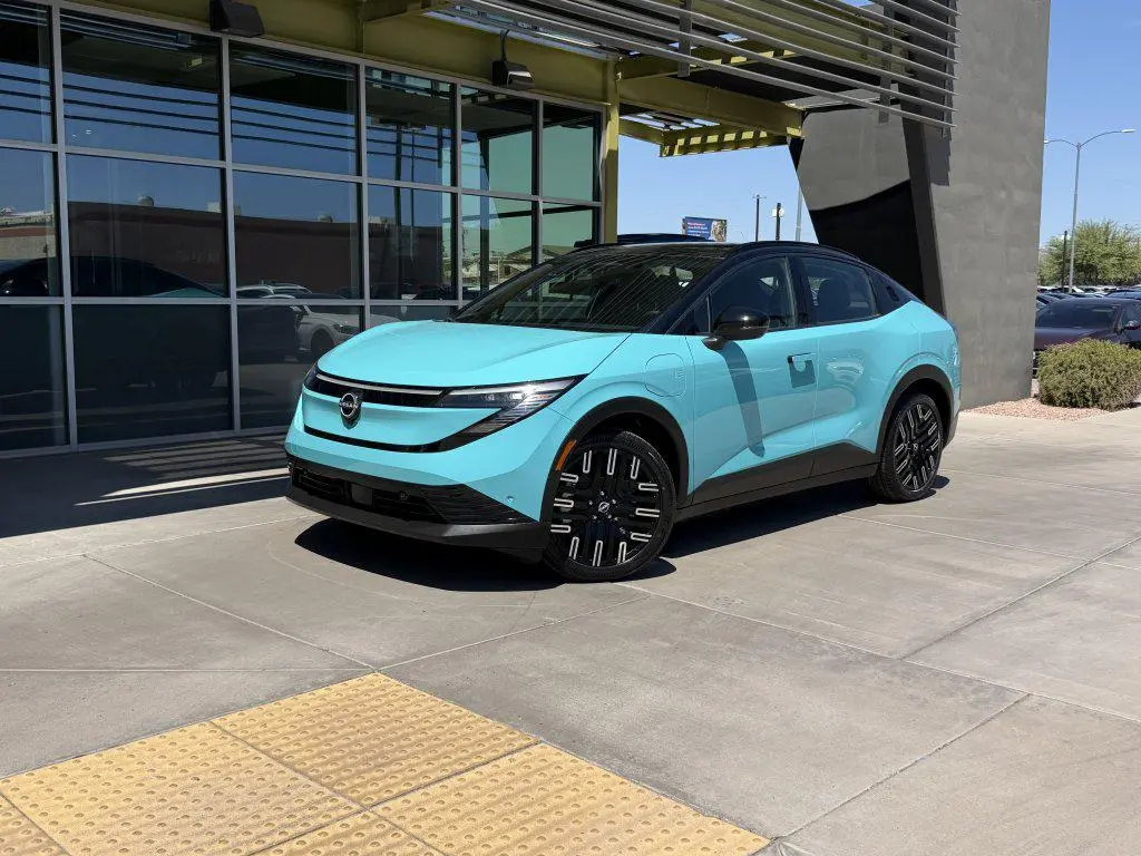 2026 Nissan LEAF Platinum+