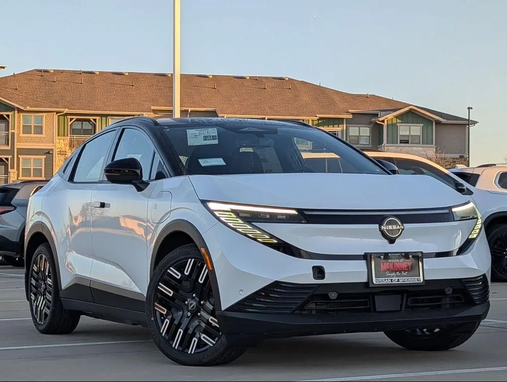 2026 Nissan LEAF Platinum+