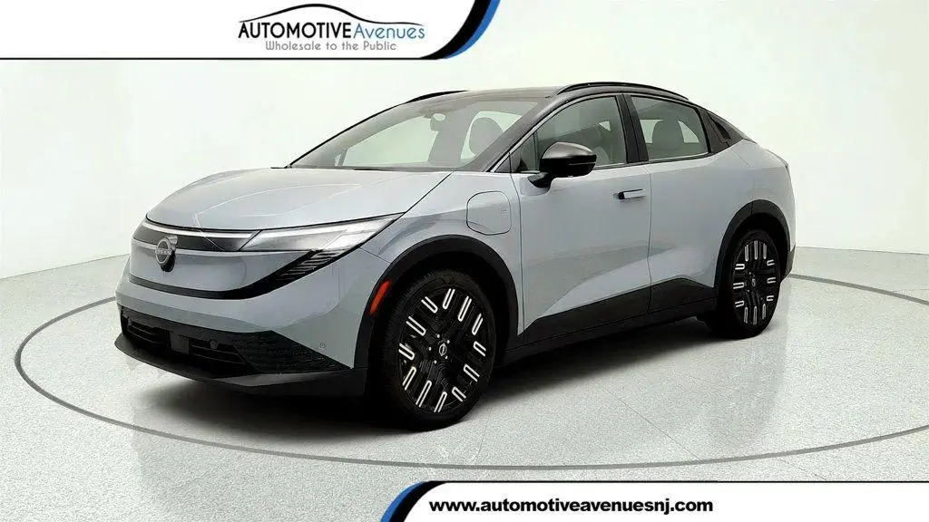 2026 Nissan LEAF Platinum+
