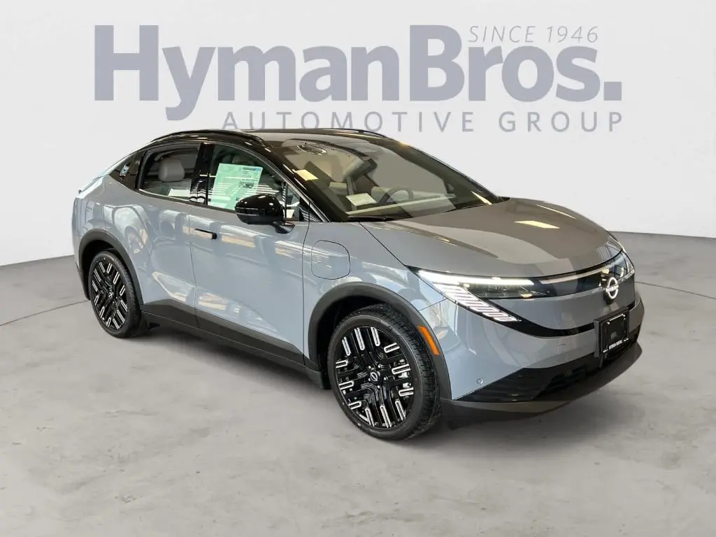 2026 Nissan LEAF Platinum+