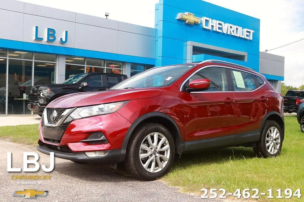 2022 Nissan Rogue Sport SV