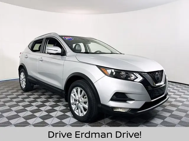 2022 Nissan Rogue Sport SV