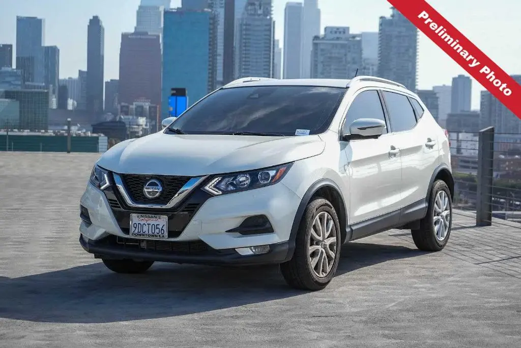 2022 Nissan Rogue Sport SV