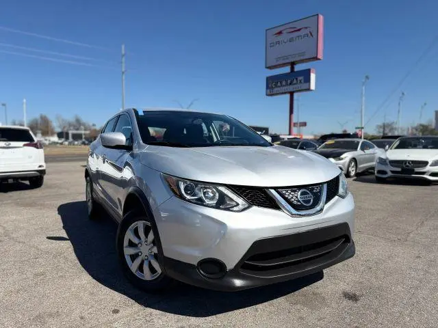 2018 Nissan Rogue Sport SV