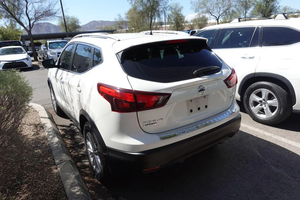 2018 Nissan Rogue Sport SV