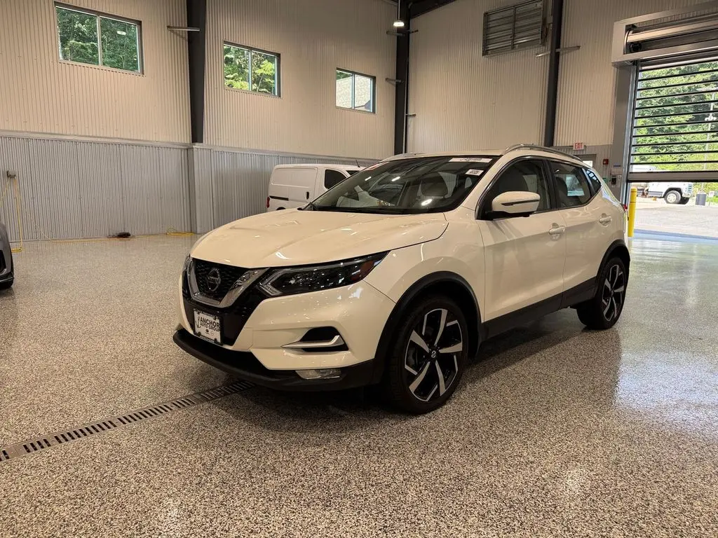 2022 Nissan Rogue Sport SL