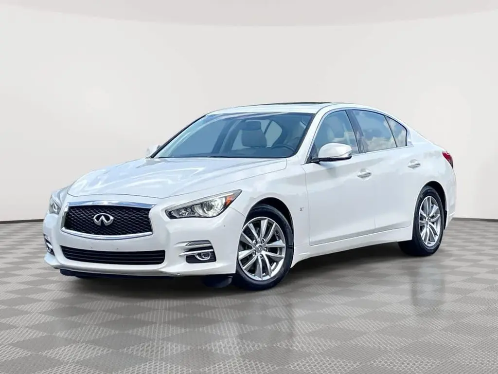 2015 Infiniti Q50 Premium