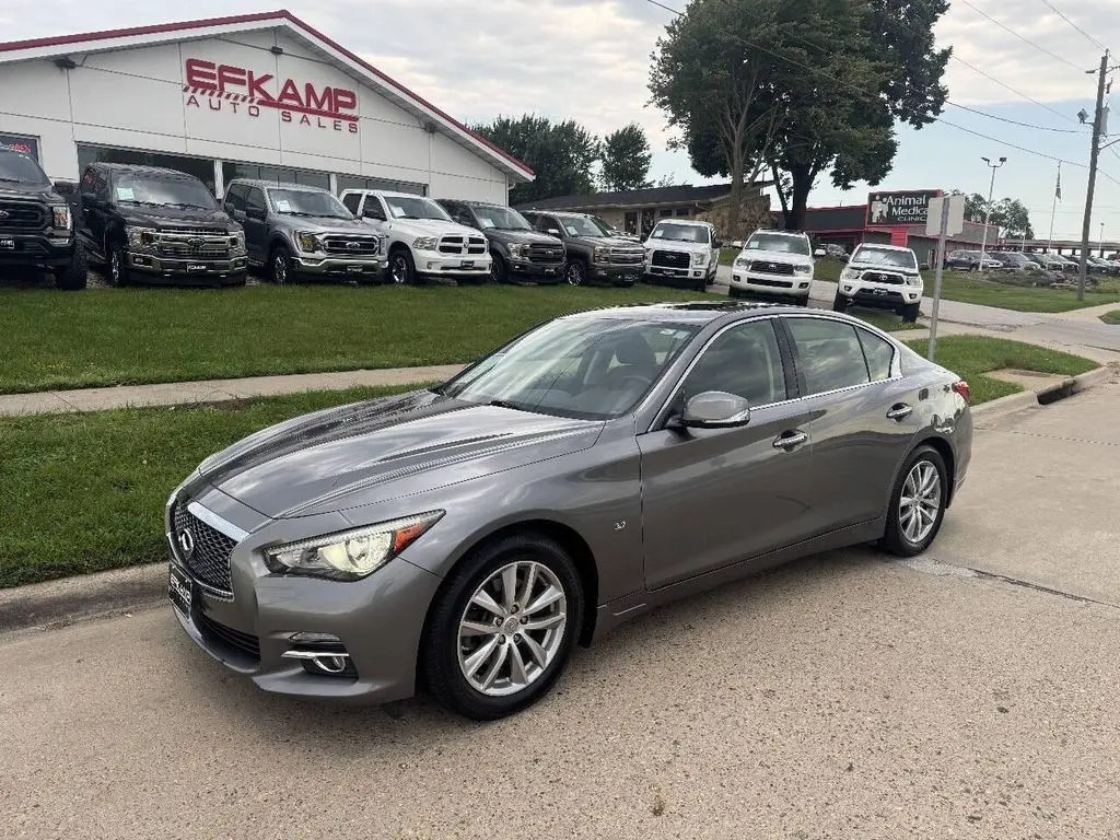 2015 Infiniti Q50 Premium