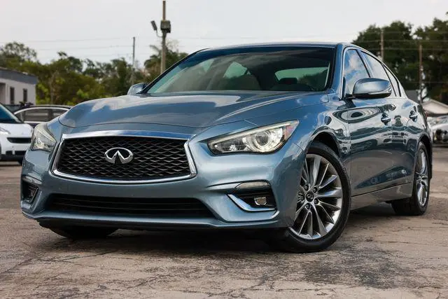 2018 Infiniti Q50 Luxe