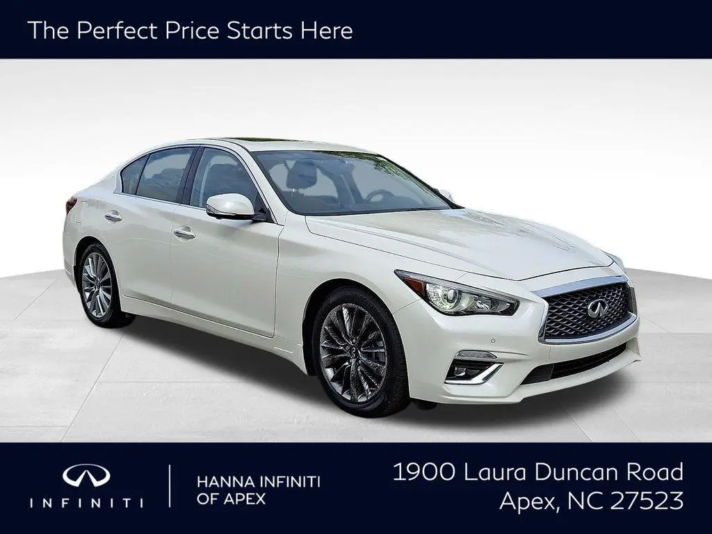 2023 Infiniti Q50 Luxe