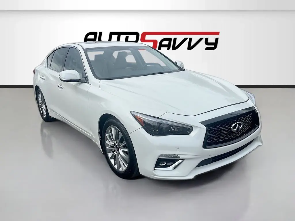 2023 Infiniti Q50 Luxe